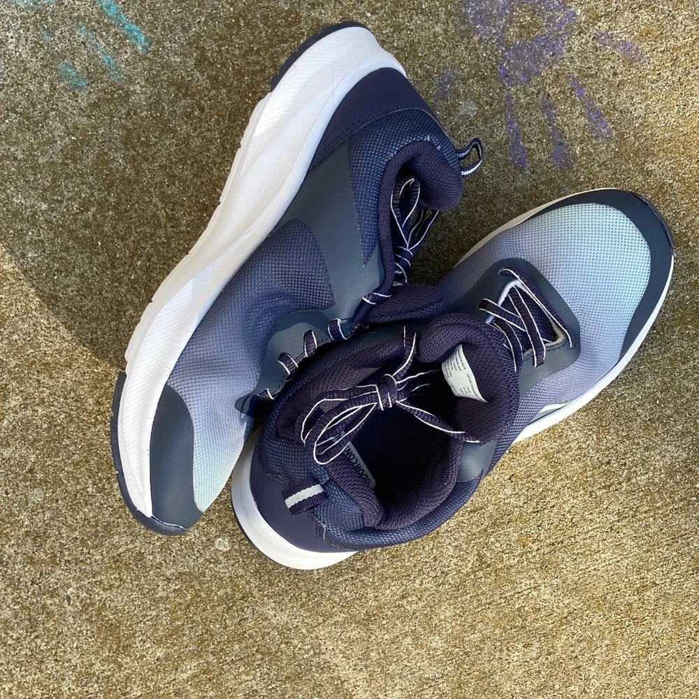 NWOT Women’s Sz-8 Athletic Shoes- Very Clean, Not Sure If Worn- Big Kids Sz-6.5
